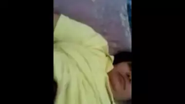 RADHIKA VIDEO~GIVING BLOWJOB IN BOYS HOSTEL (HINDI AUDIO)