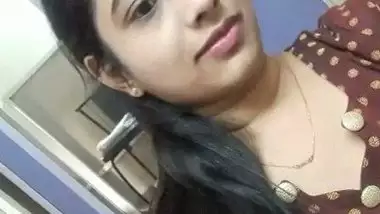 Desi lady masturbation ? Fingering in Bathroom video