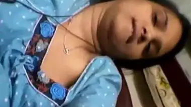 Desi Bank Employee nude selfie scandal ? 3