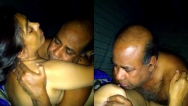Sex with older women in Khulna