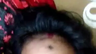 Voluptuous Desi wife shows her blowjob XXX ss to hubby's friend