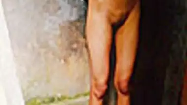 Sri Lankan - Girl Bathing ??? ???? ??????? ????