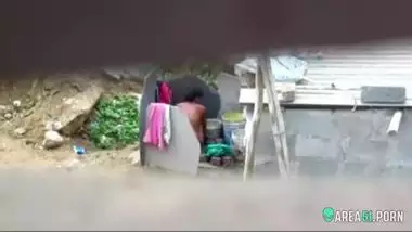 Neighbor on a era caught aunt taking a bath on the outdoor naked