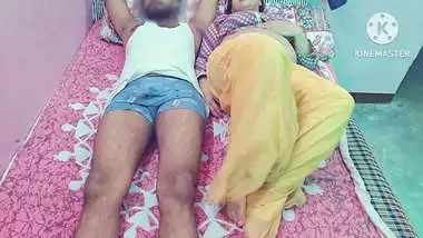 Indian step mom and step son ka najayaz walla pyar bete se chudwa kar aapna yaar bana liya hindi dirty talk saarabhabhi6