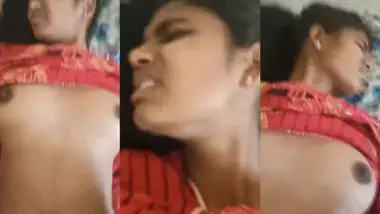 An 18-year-old girl?s first time desi chudai