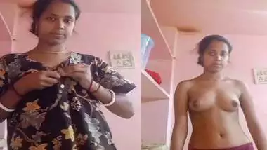 Bhabi stripping nighty video making and nude show