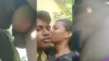 South Indian couple?s outdoor sex MMS from the bush