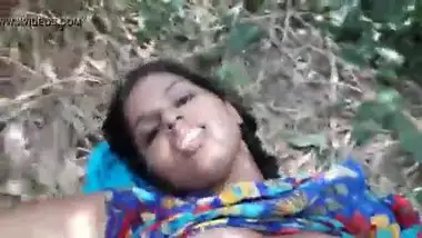 ???? Indian tamil sex secretly in jungal