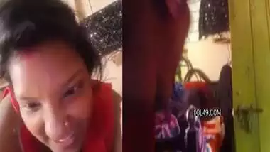 Bengali boudi nude show on video call to relative